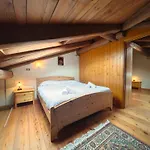 Hostdomus - Flower Loft Апартаменты Чезана-Торинезе